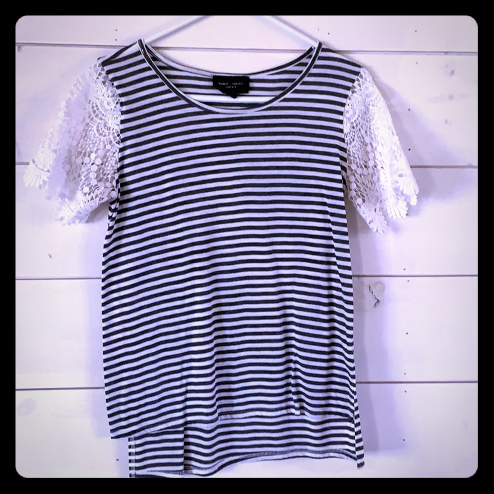 Lace sleeved top